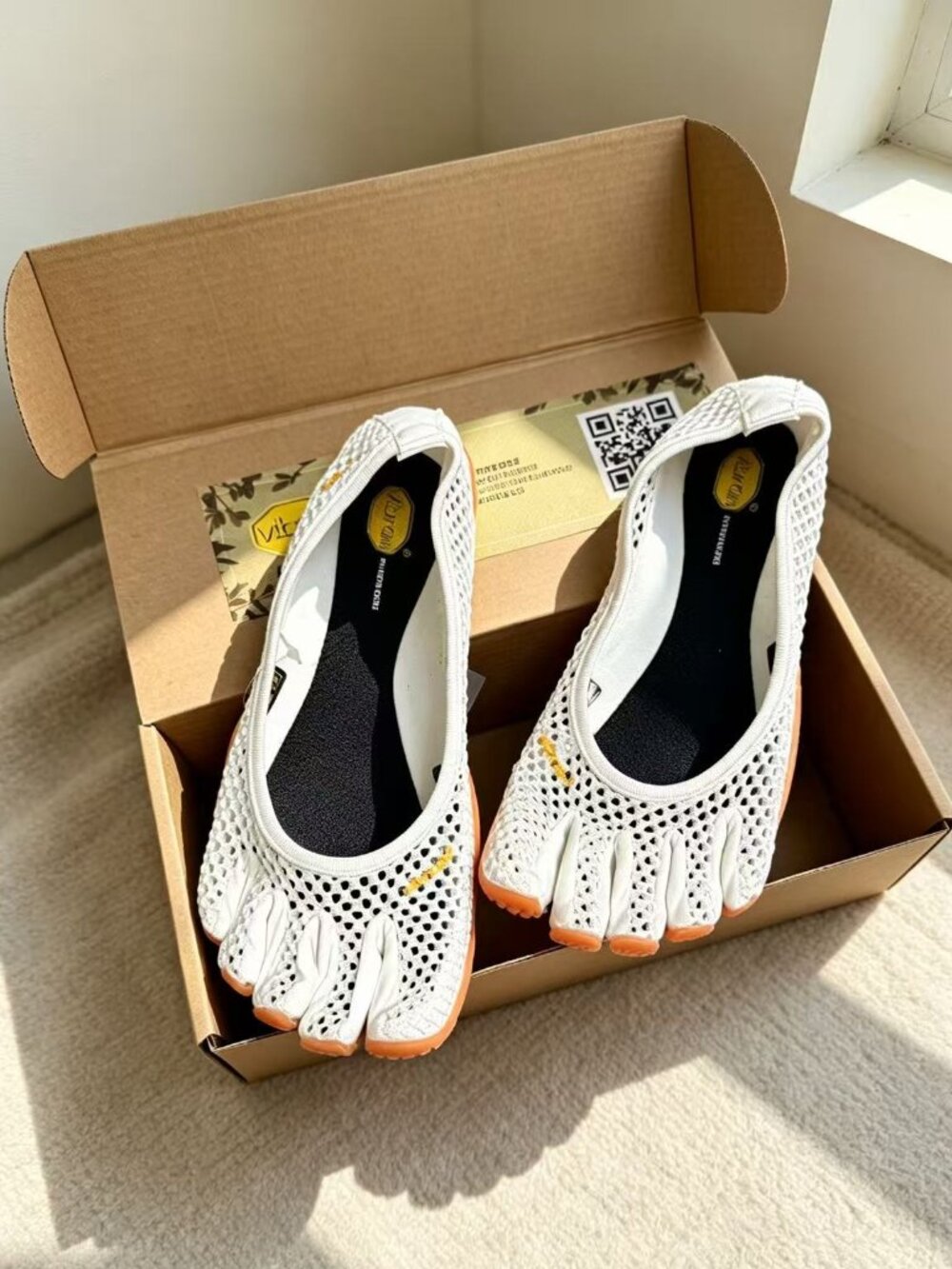 Vibram FiveFingers White Mesh Minimalist Barefoot Five Toe Footwear